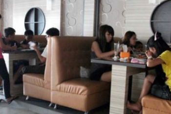 Kafe dan Restoran di Karimun Ramai  Pada Liburan Imlek