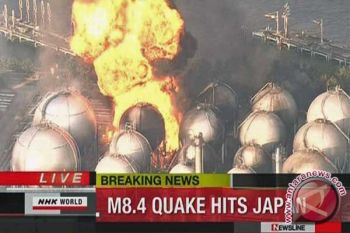 Volunteers translate quake manual to 31 languages for non-Japanese