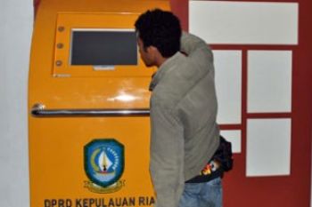 Anjungan Informasi DPRD Kepri Tidak Berfungsi
