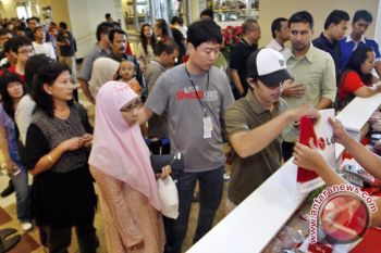 Di tengah dominasi penjualan online, kini gerai gadget kembali ke mal
