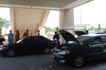 Periksa Mobil Dinas DPRD Kota Batam