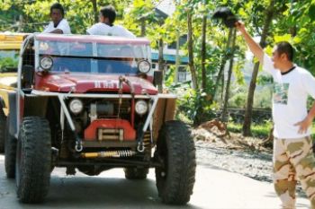 Bupati Lepas Offroader