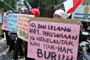 Demo Karyawan PT Gimmil Bintan
