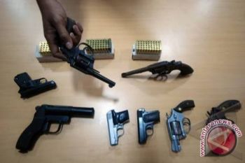 Dua Pencuri Pistol Ditembak