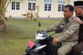 Gubernur Kepri Kunjungi Warga Pulau Terdepan