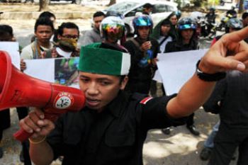 DEMO KORBAN KESETRUM