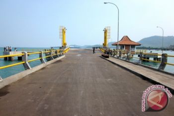 Aktivitas Pelabuhan Merak Kembali Normal