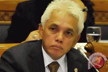 Menko Perekonomian Tegaskan Pemda Harus Awasi Distribusi BBM