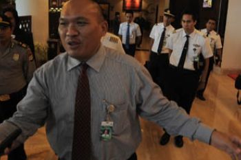 PENJEMPUTAN PILOT GARUDA
