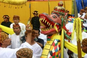Tepung Tawar Naga