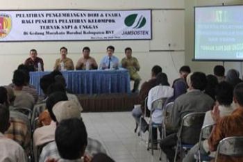 PELATIHAN PETERNAK