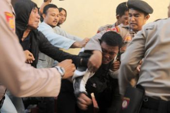 Penahanan Anggota FPI