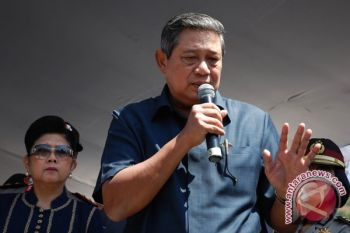 President Yudhoyono visits Muarojambi temple