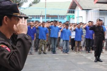 PENGHUNI RUTAN PERINGATI HUT RI