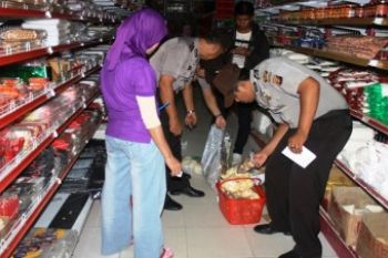 Razia Makanan Berau