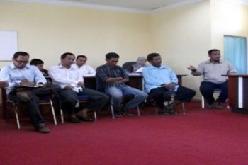 Warga Adukan Bahaya Peledakan Granit