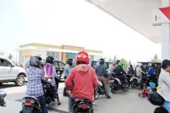Pemudik roda dua padati trans-Sulawesi di Majene