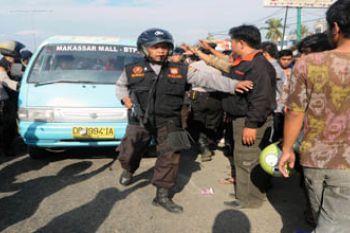 AMUK WARGA