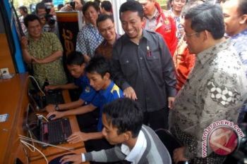 Akhir 2011 Realisasi Desa Berdering Di Sumatera