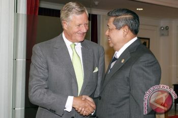 President receives top Unilever officials 