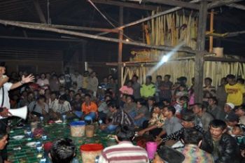 TRADISI MASYARAKAT DAYAK