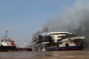 MARINA NUSANTARA TERBAKAR