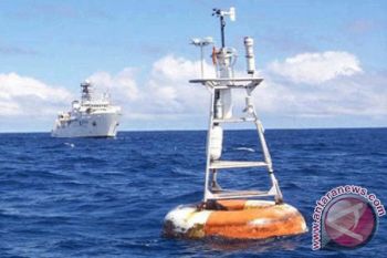 West Sumatra needs 600 tsunami early warning sirens