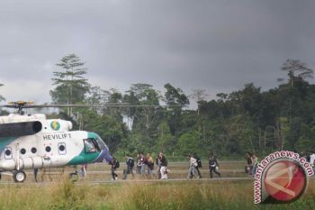 Helikopter "puskesmas" mendarat darurat di Timika, seorang balita terlempar dan belum ditemukan