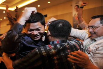 RAYAKAN KEMENANGAN