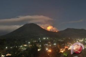 Gunung Lokon Kembali Meletus