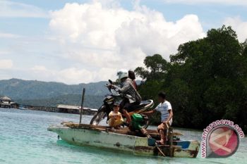 PLTS Dorong Perekonomian Pulau Pisang