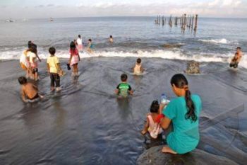 WISATA PANTAI AMPENAN