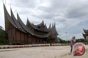 "Wonderful Indonesia" awali "World Of Carnival Yunani"