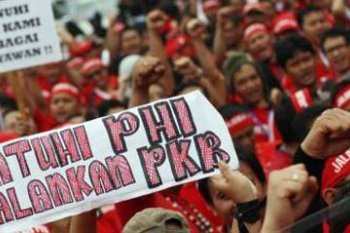 DEMONSTRASI KARYAWAN TELKOMSEL