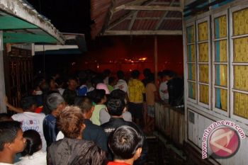 Kampung 5 Ulu Palembang nyaris ludes terbakar