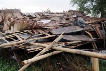 Puting beliung hempaskan 81 rumah di Bulukumba 