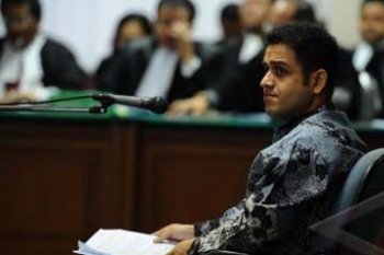 SIDANG PERDANA NAZARUDDIN