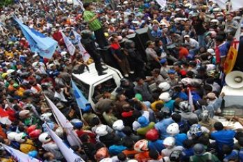 Kantor Wali Kota Batam Dijaga Ketat