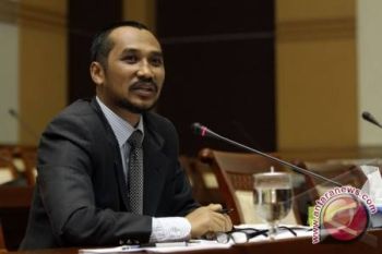 Banyak Mata Tertuju Pada Abraham Samad