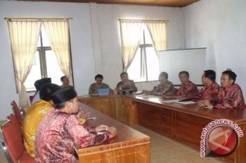 Utusan Dirjen Dikti Kunjungi Universitas 10 November Kolaka