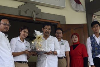 HUT 74 PERUM LKBN ANTARA