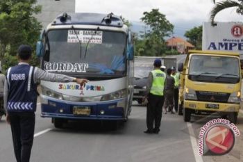 Dishub Minahasa Tenggara awasi kelayakan angkutan umum