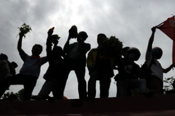 TOLAK PENGGUSURAN PASAR