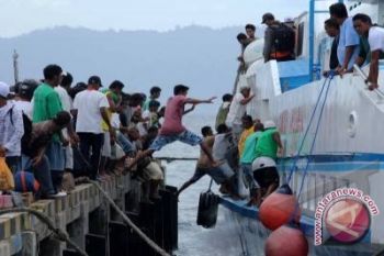 Hindari Cuaca Buruk Tiga Kapal Berangkat Pagi