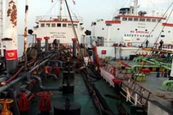 Dua Tanker Tangkapan Bea Cukai
