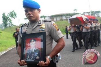 Kapolesta Palembang dimakamkan di Tuban Jatim 