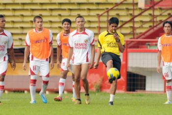 JELANG LAWAN PSM