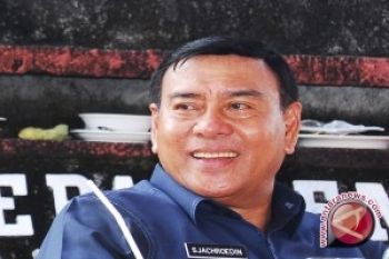 Sjachroedin ZP Lepas Kontingen PON XVIII 