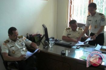 Imigrasi Palembang bantu polisi proses warga RRC