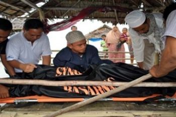 Warga Singapura Tewas Digulung Ombak Trikora